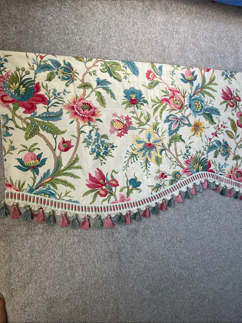 Biltmore Scalloped Fringed Valance in Cream with Multi Floral 86